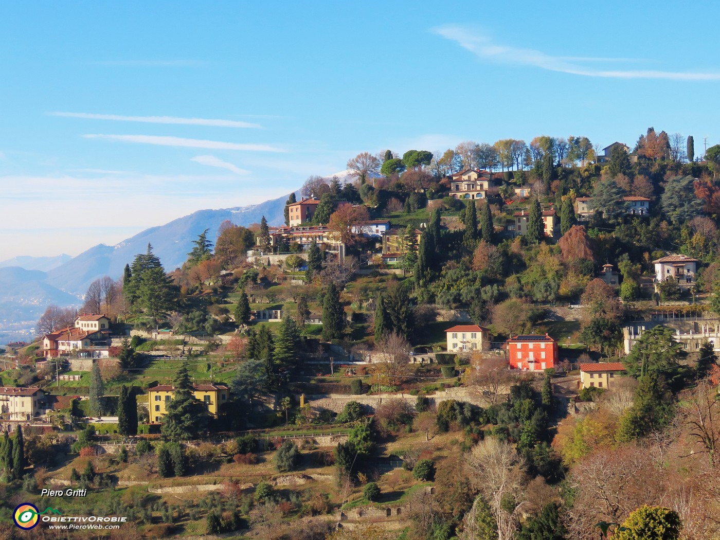 36 Da San Vigilio bella vista sul Monte Bastia.JPG